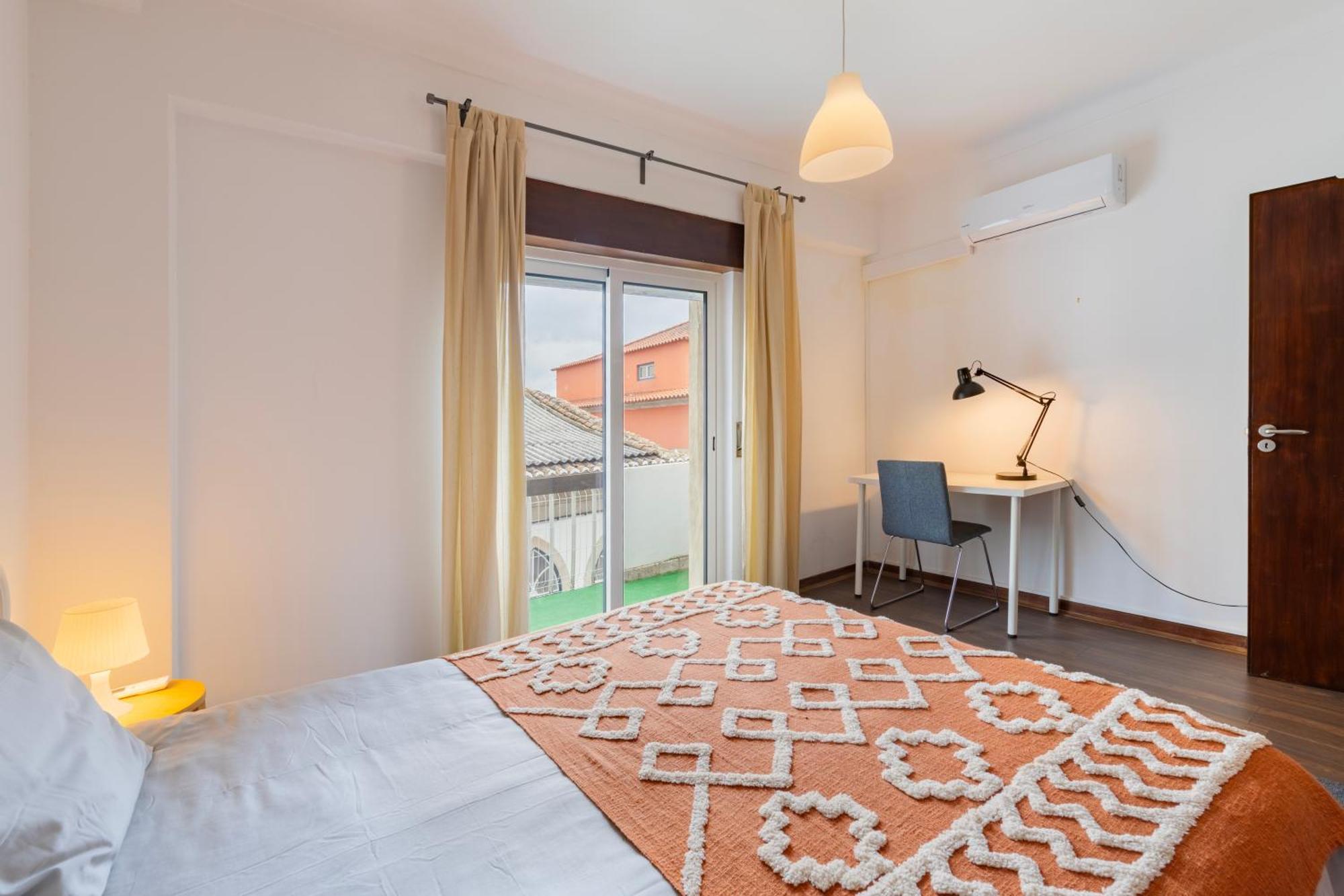 Cosy Remodeled Apartment In The City Center Fundão Dış mekan fotoğraf